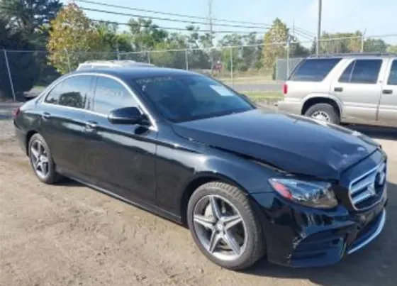 Mercedes E 2L 2017 Тбилиси