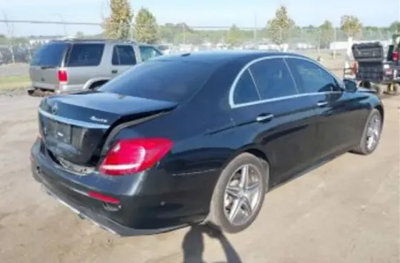 Mercedes E 2L 2017 Тбилиси