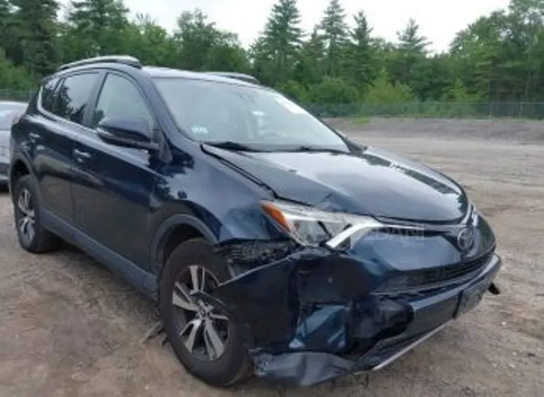 Toyota RAV4 2.5L 2017 Тбилиси - изображение 4