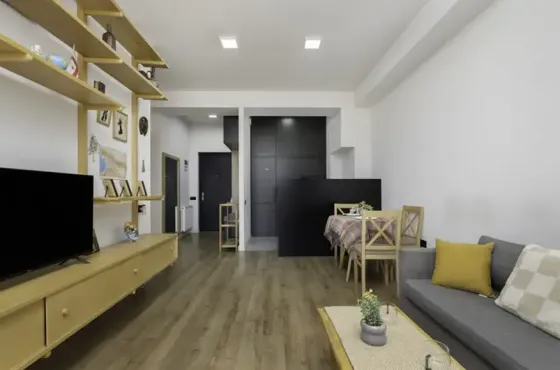 Сдам 2-комн. квартиру на сутки в Тбилиси  50м² 9/9 эт. Тбилиси