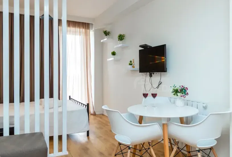 ქირავდება 1 ოთახიანი ბინა დღიურად თბილისში  35მ² 8/8 სართ თბილისი - photo 1