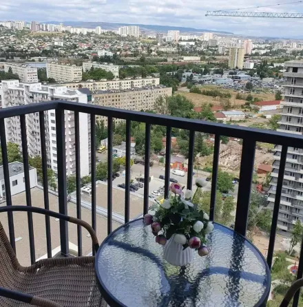 Сдам 1-комн. квартиру на сутки в Тбилиси  32м² 22/24 эт. Тбилиси