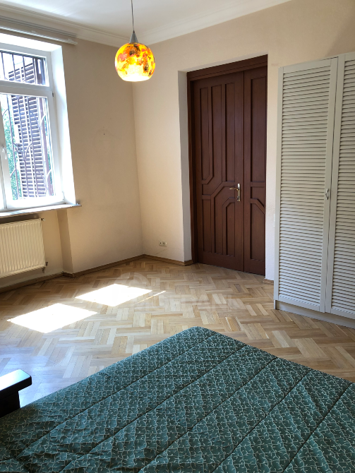 ქირავდება 5 ოთახიანი ბინა 170მ² 3/5 სართ თბილისი - photo 7