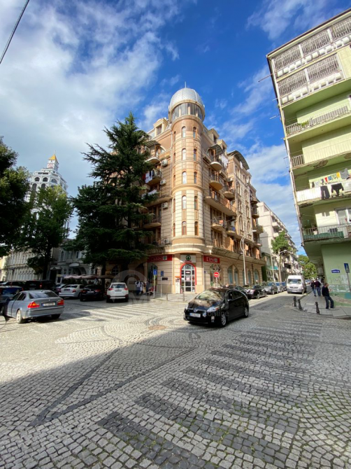 Apartments For Rent three-room 75м² 3/8 floor Batumi - photo 1