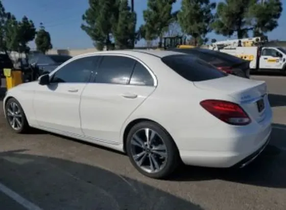 Mercedes C 2L 2018 Тбилиси