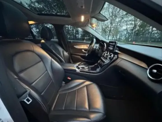 Mercedes C 2L 2015 Тбилиси