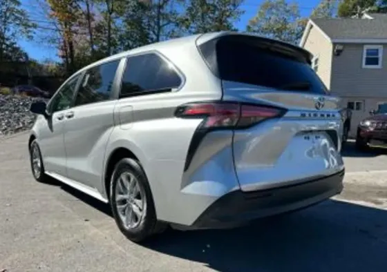 Toyota Sienna 2.5L 2021 Тбилиси