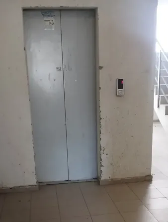 იყიდება 2 ოთახიანი ბინას 52მ² 1/9 სართ თბილისი