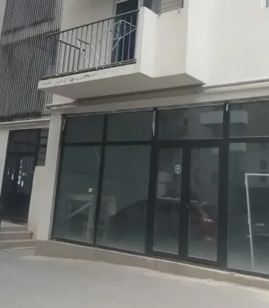 იყიდება 2 ოთახიანი ბინას 52მ² 1/9 სართ თბილისი