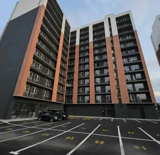 იყიდება 3 ოთახიანი ბინას 70მ² 10/12 სართ თბილისი