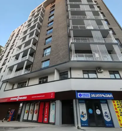 იყიდება 4 ოთახიანი ბინას 75.5მ² 8/11 სართ თბილისი