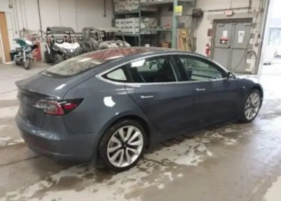 Tesla Model 3 2018 Тбилиси