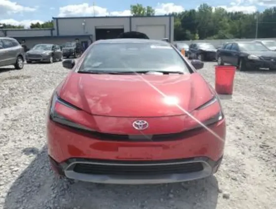 Toyota Prius 2L 2024 Тбилиси