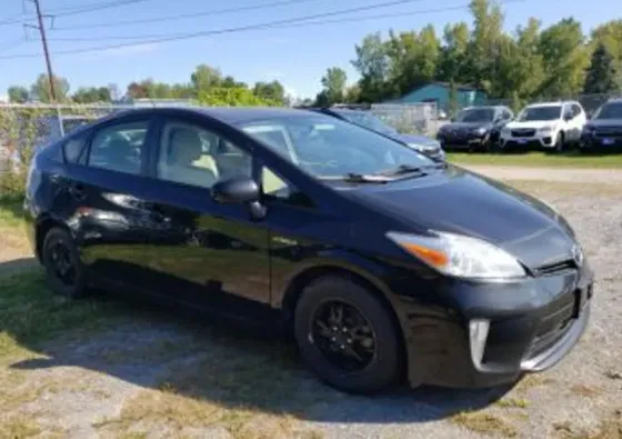 Toyota Prius 1.8L 2014 Тбилиси