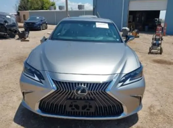 Lexus ES 2019 Тбилиси