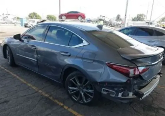 Lexus ES 2019 Тбилиси