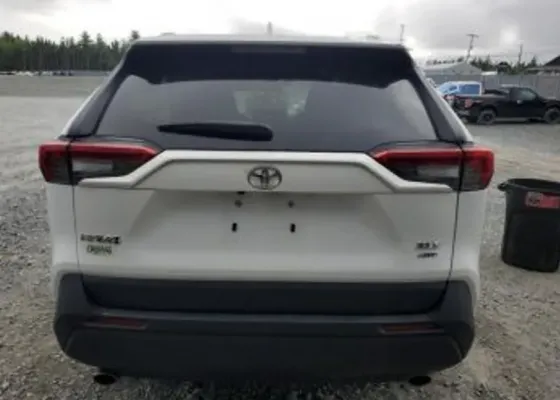 Toyota RAV4 2.5L 2022 Тбилиси
