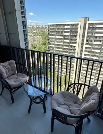 იყიდება 3 ოთახიანი ბინას 83მ² 18/19 სართ თბილისი