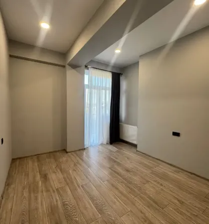 იყიდება 2 ოთახიანი ბინას 56მ² 5/11 სართ თბილისი