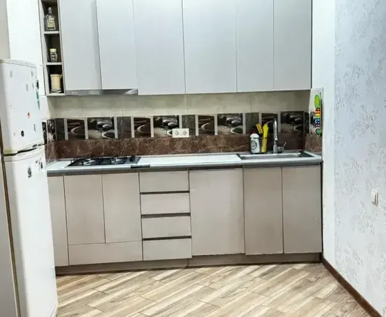 იყიდება 3 ოთახიანი ბინას 70მ² 9/9 სართ თბილისი