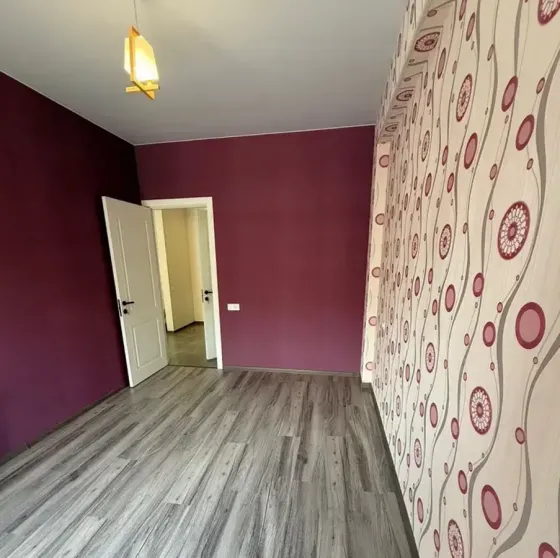 იყიდება 2 ოთახიანი ბინას 52მ² 4/16 სართ თბილისი