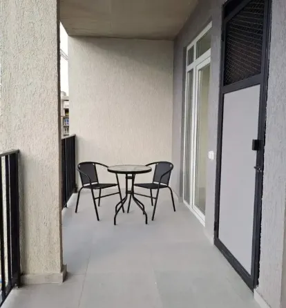 იყიდება 2 ოთახიანი ბინას 55.8მ² 13/16 სართ თბილისი