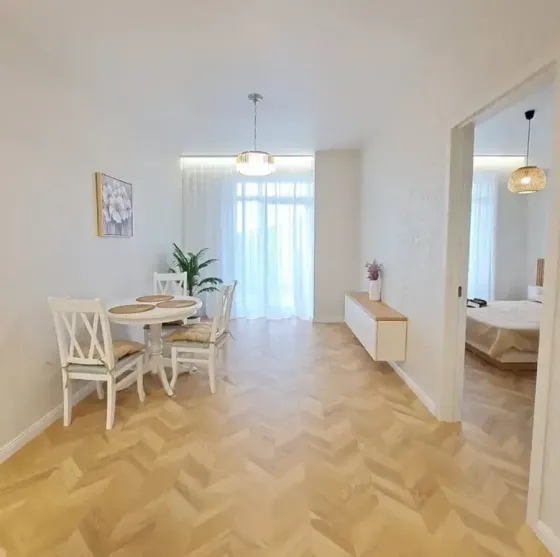 იყიდება 2 ოთახიანი ბინას 55.8მ² 13/16 სართ თბილისი