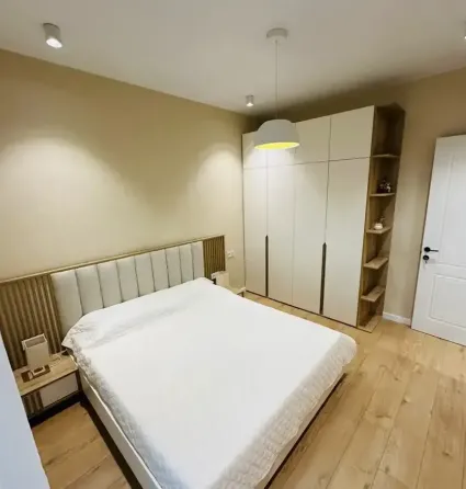 იყიდება 2 ოთახიანი ბინას 56მ² 12/15 სართ თბილისი