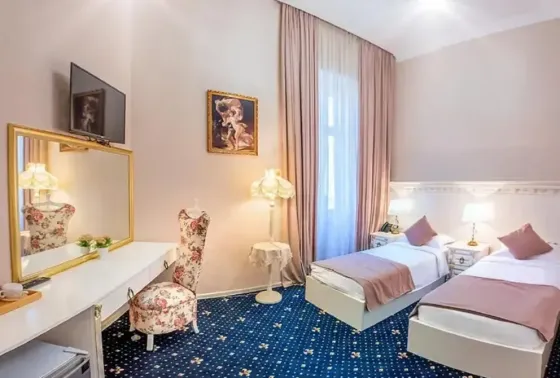 10+ room hotel for rent in Chugureti Tbilisi