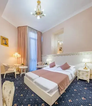 10+ room hotel for rent in Chugureti Tbilisi