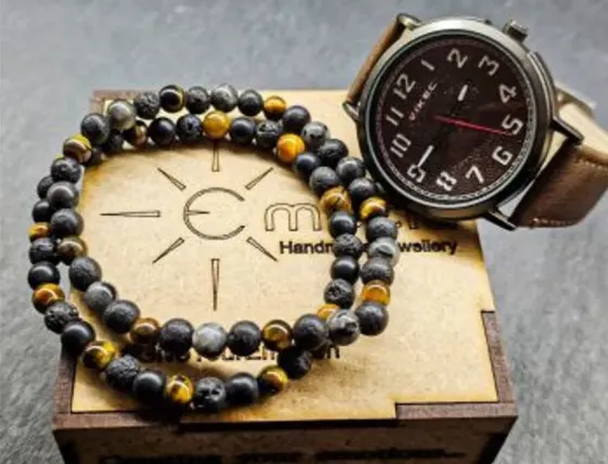 The watch and bracelet 