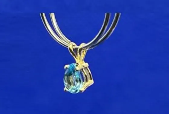 Ოქროს კულონი ტოპაზით თბილისი