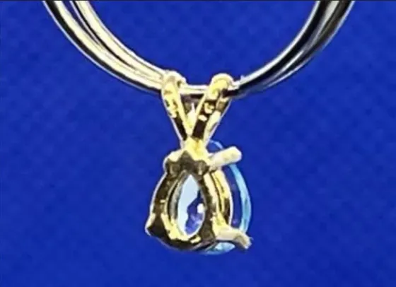 Ოქროს კულონი ტოპაზით თბილისი