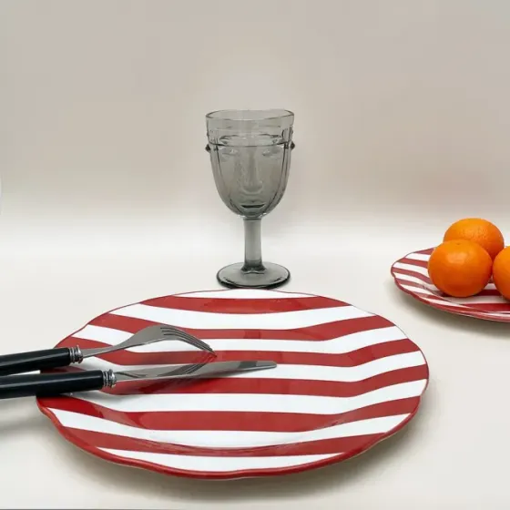 Red porcelain plate for sale Tbilisi