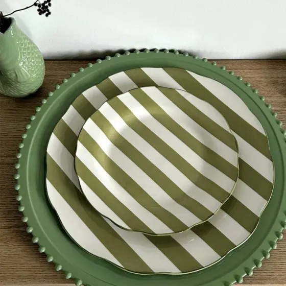 Green porcelain plate for sale Tbilisi
