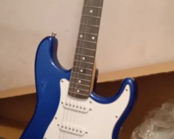 Ახალი ელექტრო გიტარა თბილისი