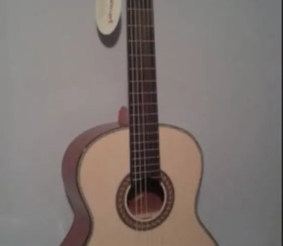 Ახალი გერმანული კლასიკური გიტარა თბილისი