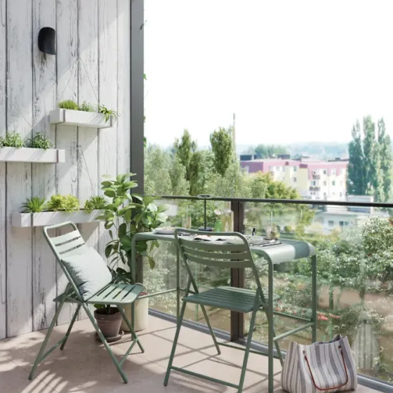 Продается зеленый стальной стол Тбилиси