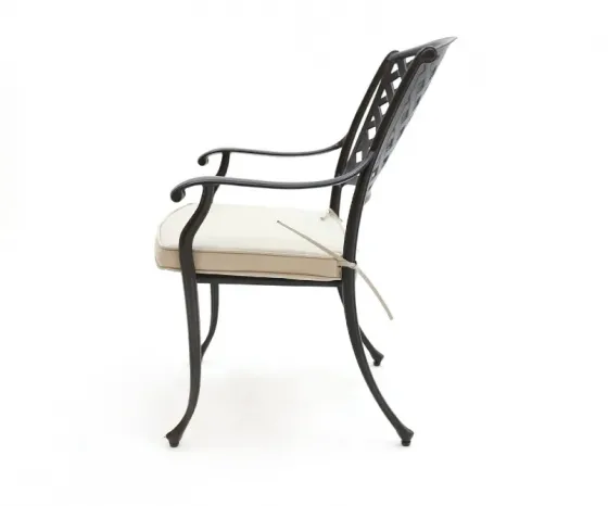 Коричневый металлический стул на продажу Тбилиси