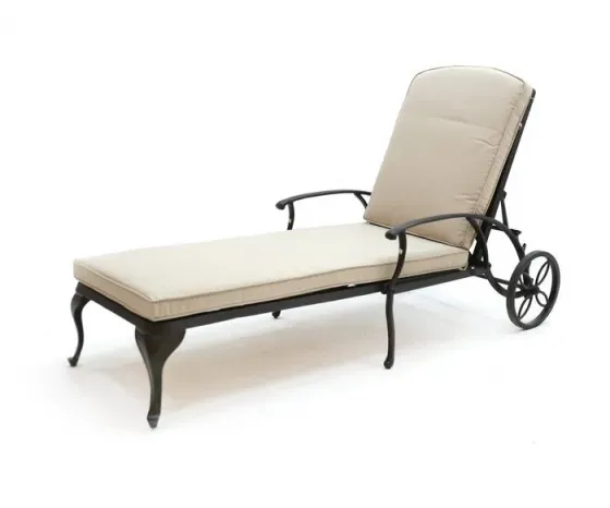 Коричневый металлический шезлонг на продажу Тбилиси