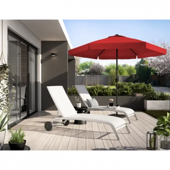 Продается красный стальной зонт. Тбилиси