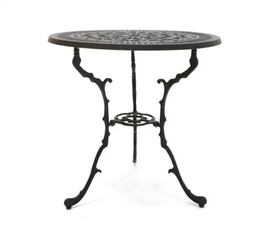 Продается черный металлический стол для патио. Тбилиси