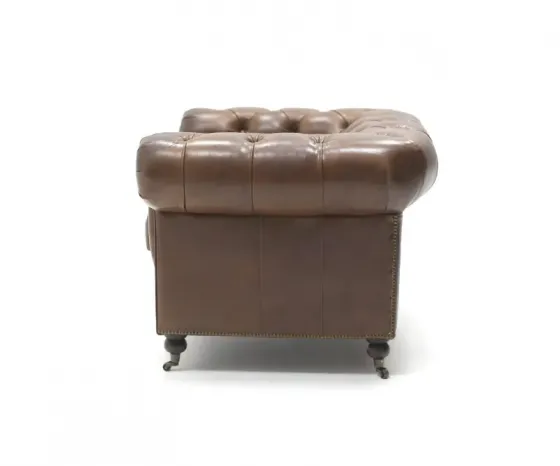 Коричневое кожаное кресло на продажу Тбилиси