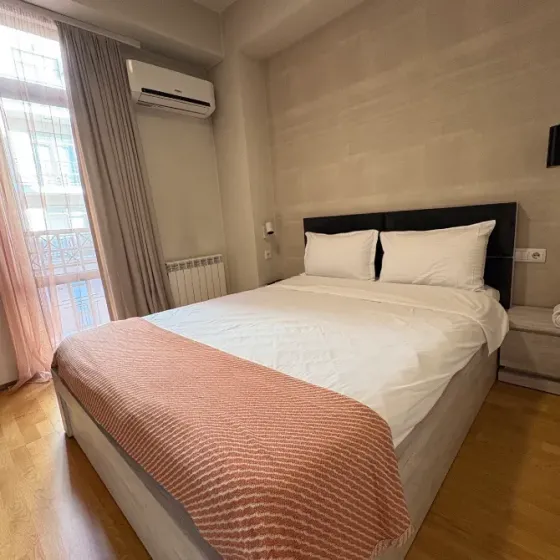 Сдам 2-комн. квартиру на сутки в Тбилиси  50м² 7/11 эт. Тбилиси