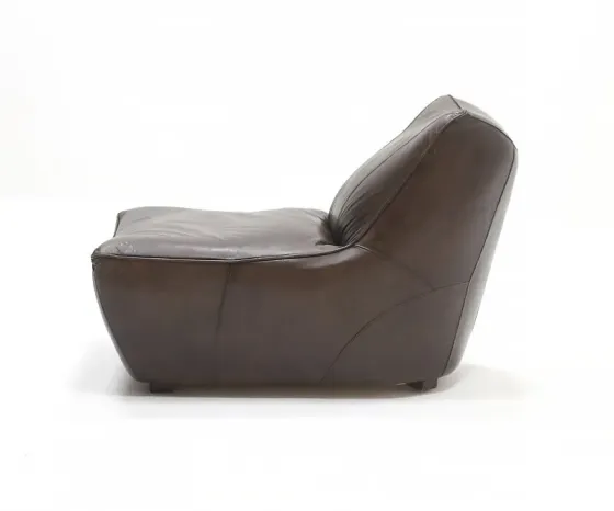 Коричневое кожаное кресло Тбилиси