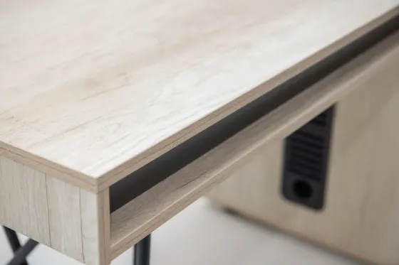 Белый стол Тбилиси