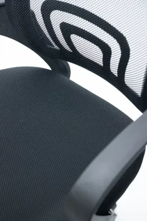 Продается черный стул на колесиках. Тбилиси