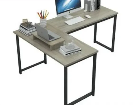 Компьютерный стол для пожилых людей. Тбилиси