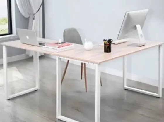 Компьютерный стол для пожилых людей. Тбилиси