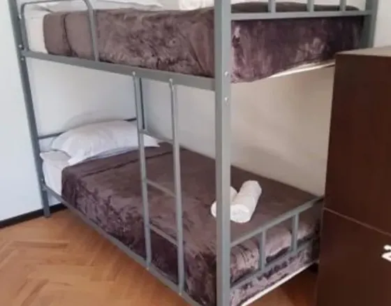 Шестиэтажные железные кровати Тбилиси